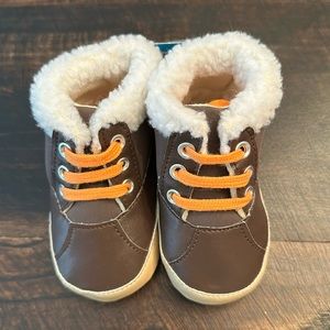 NWT - Luvable Friends Baby Booties